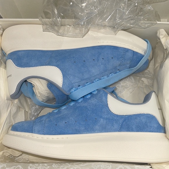 NEW Alexander McQueen Oversized Blue Suede Sneakers - Picture 8 of 13